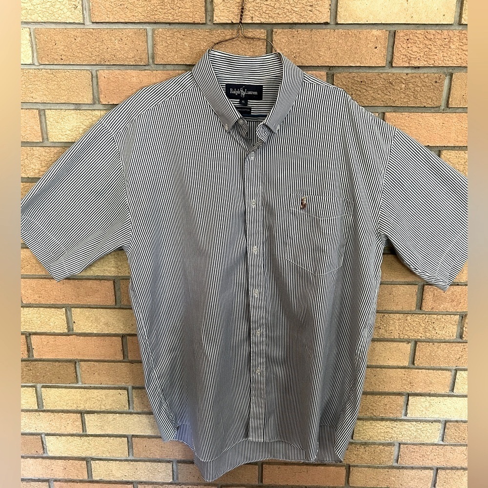 Ralph Lauren Men’s Button Down Collared Shirt